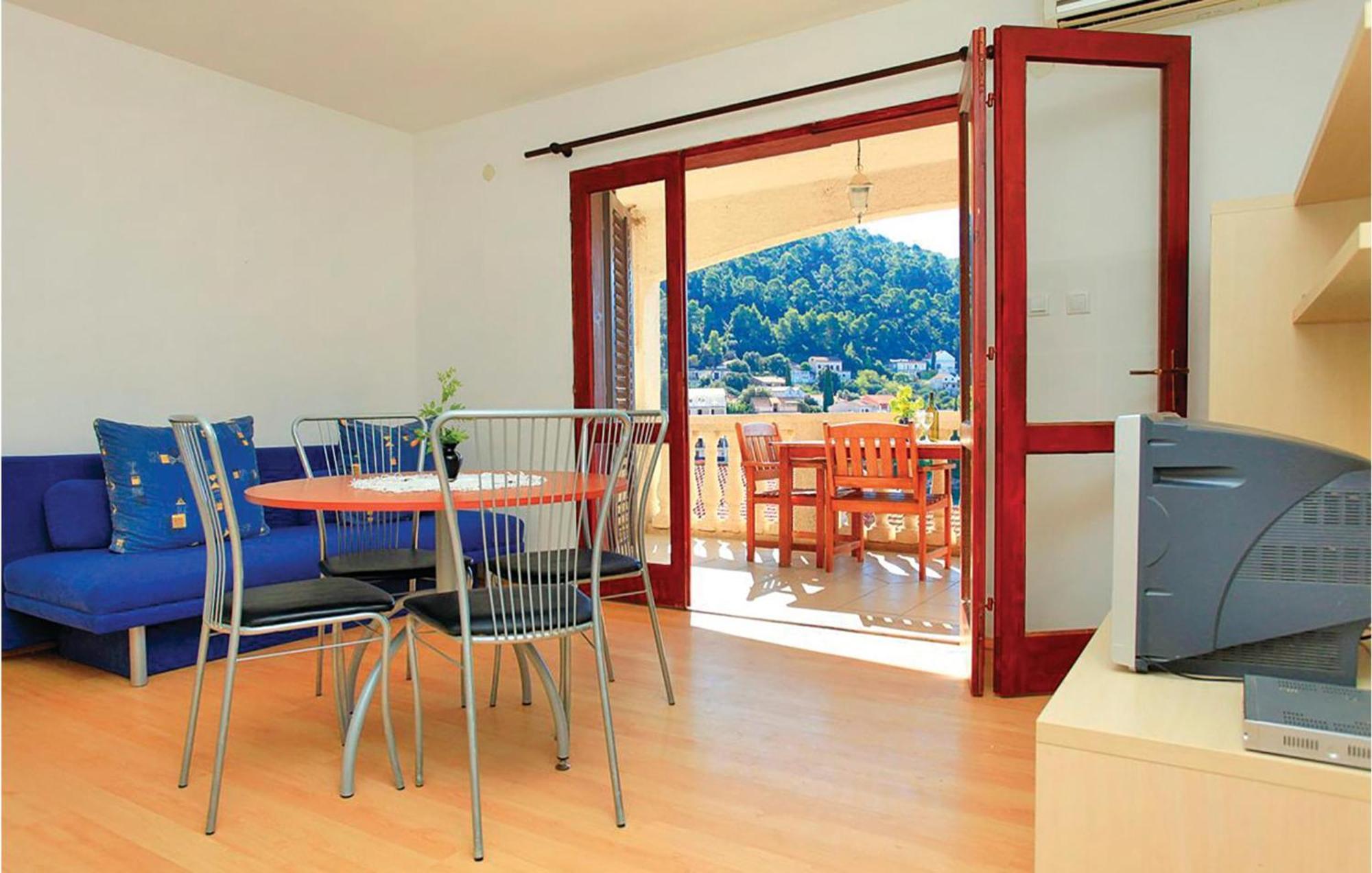 Cozy Apartment In Smokvica With Kitchen Brna Eksteriør billede