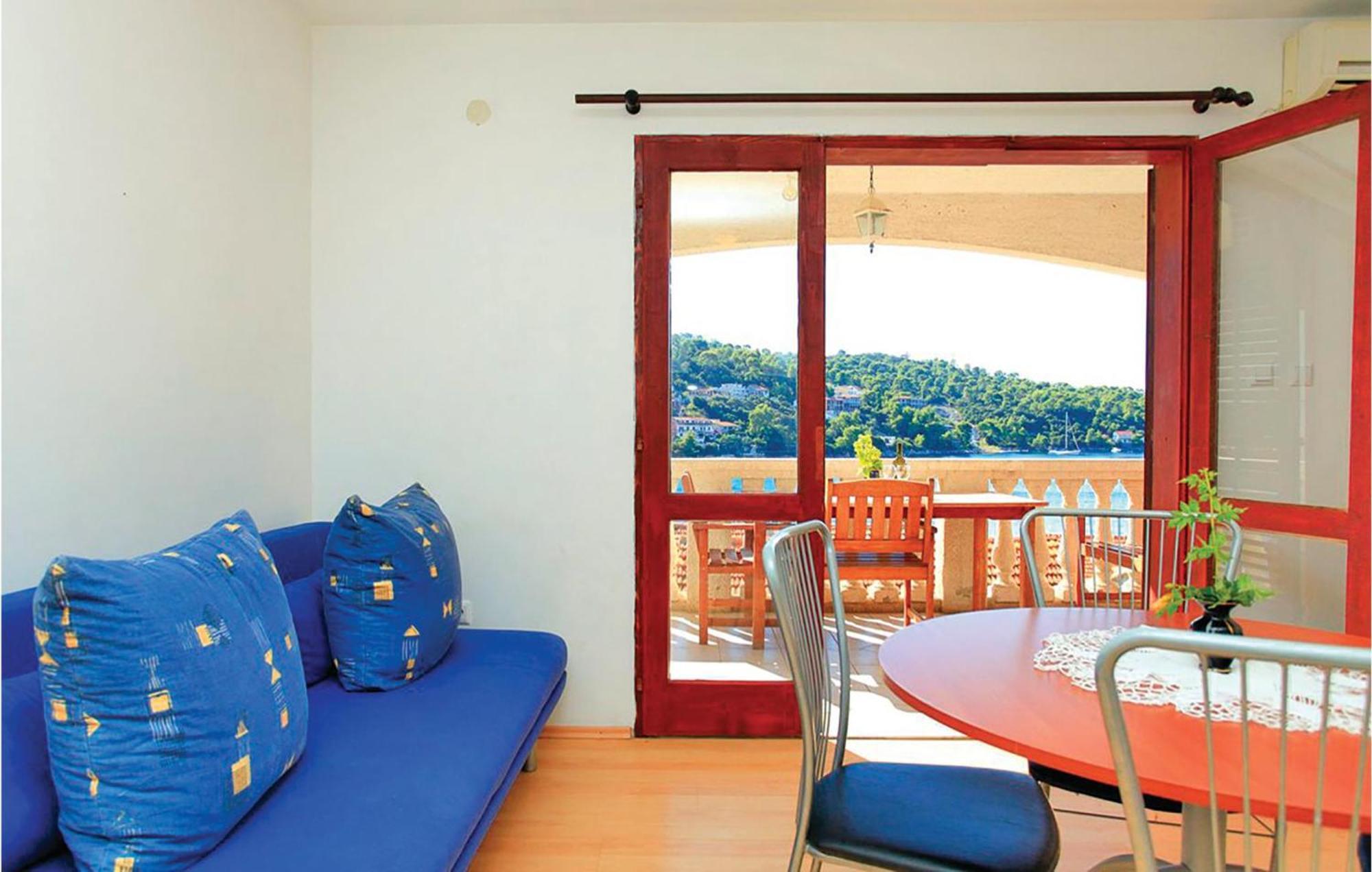 Cozy Apartment In Smokvica With Kitchen Brna Eksteriør billede